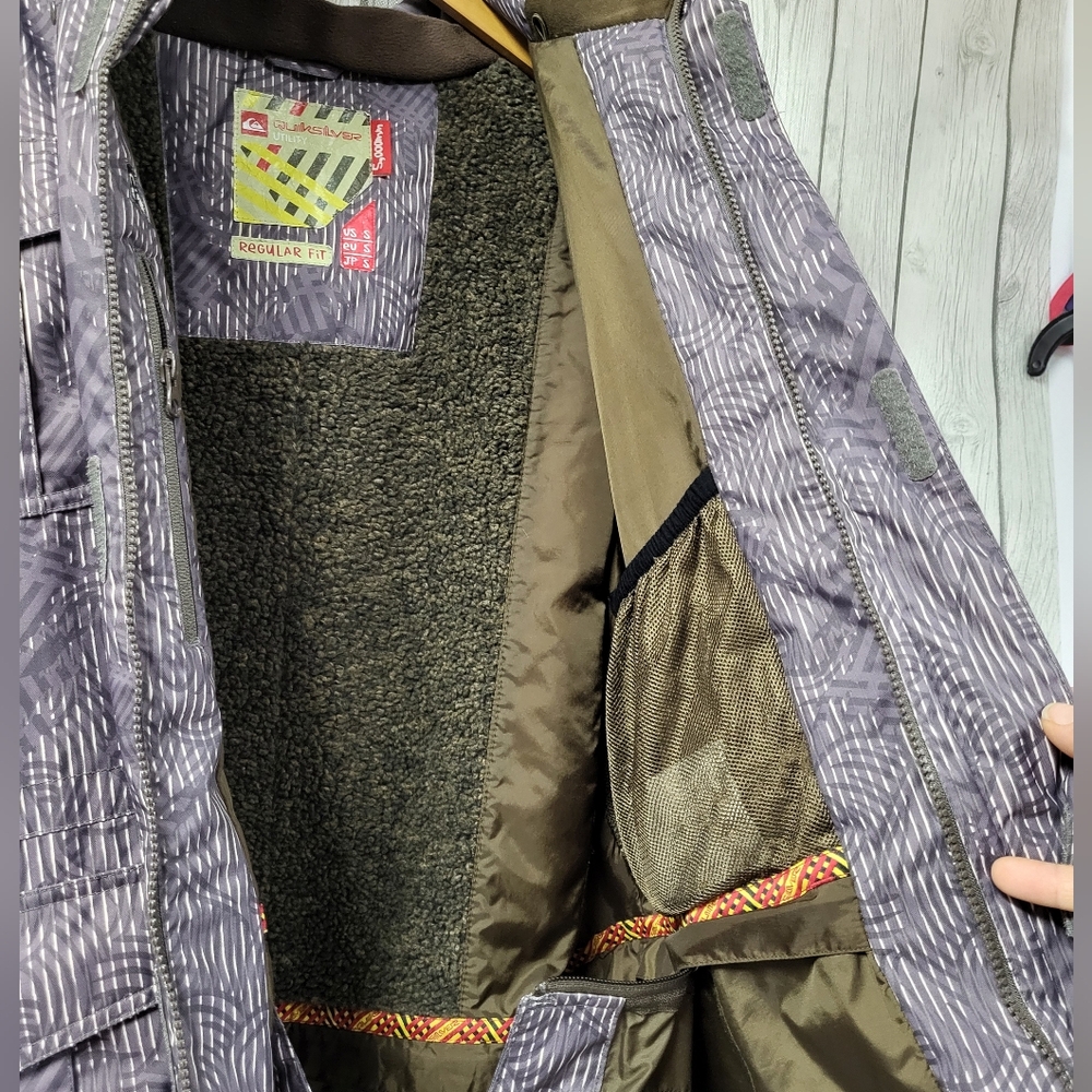 Quicksilver Outer Winter Jacket - image 8
